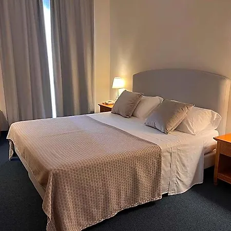 Dore Hotel