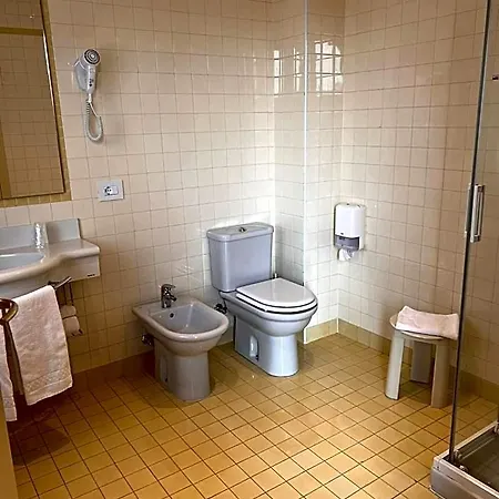 Dore Hotell 3*