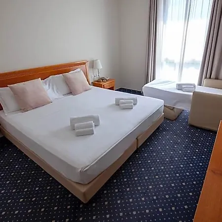 Dore Hotel