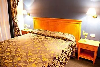 Dore Hotel
