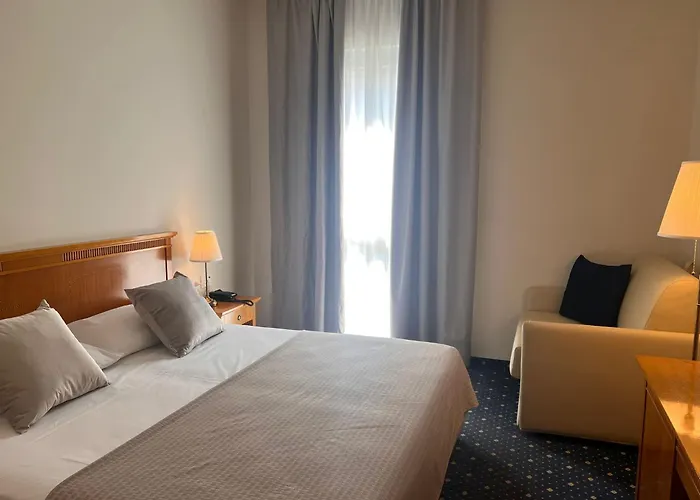 Hotel Dore