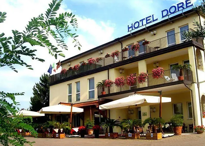 Hotel Dore